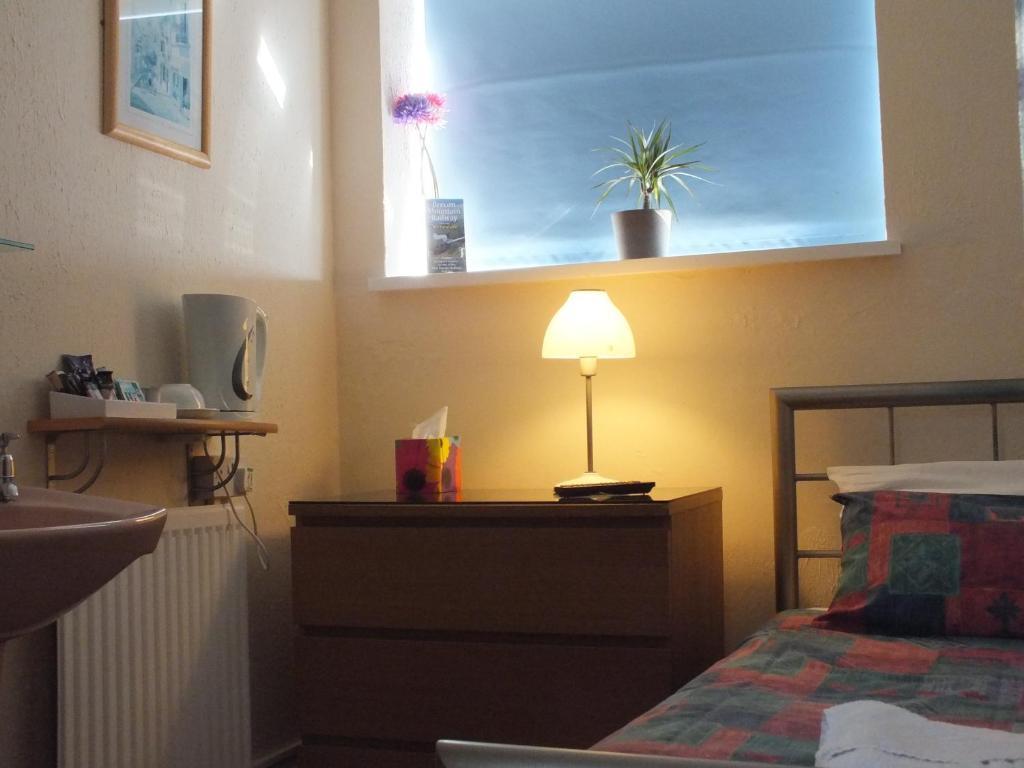 Leonardos Guest House Swansea Szoba fotó