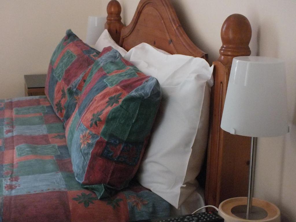 Leonardos Guest House Swansea Szoba fotó