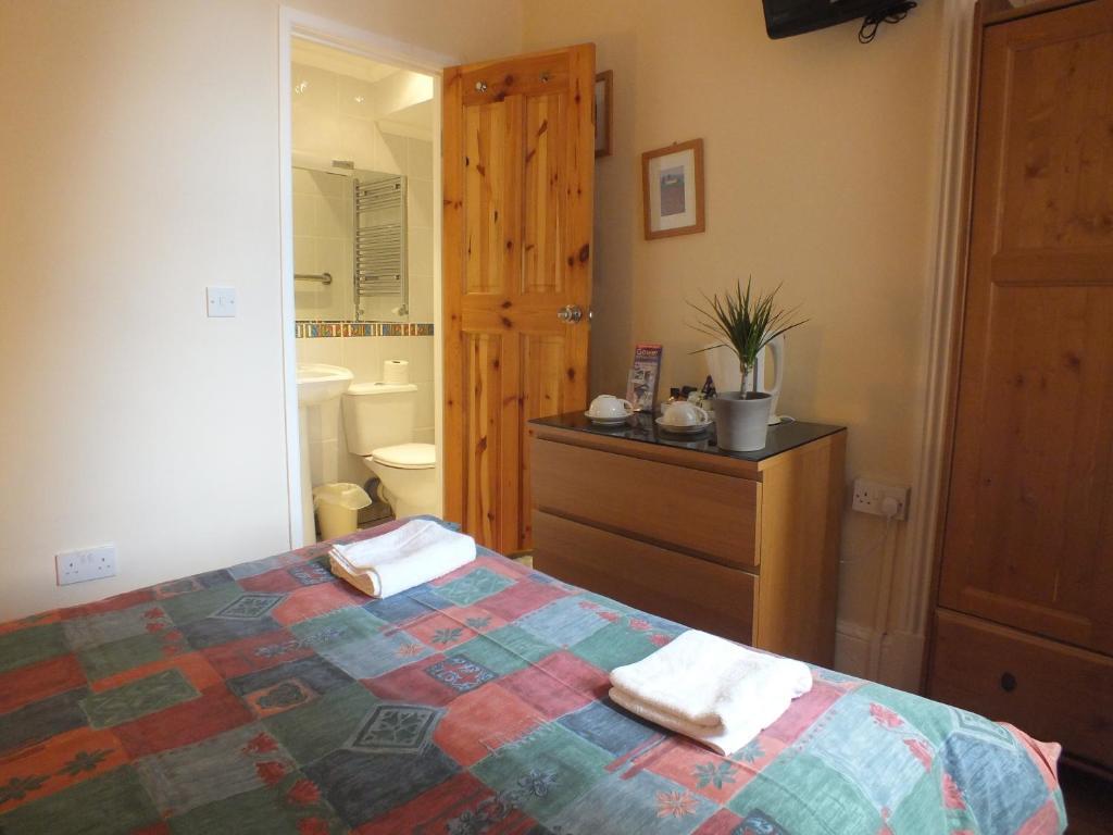 Leonardos Guest House Swansea Szoba fotó