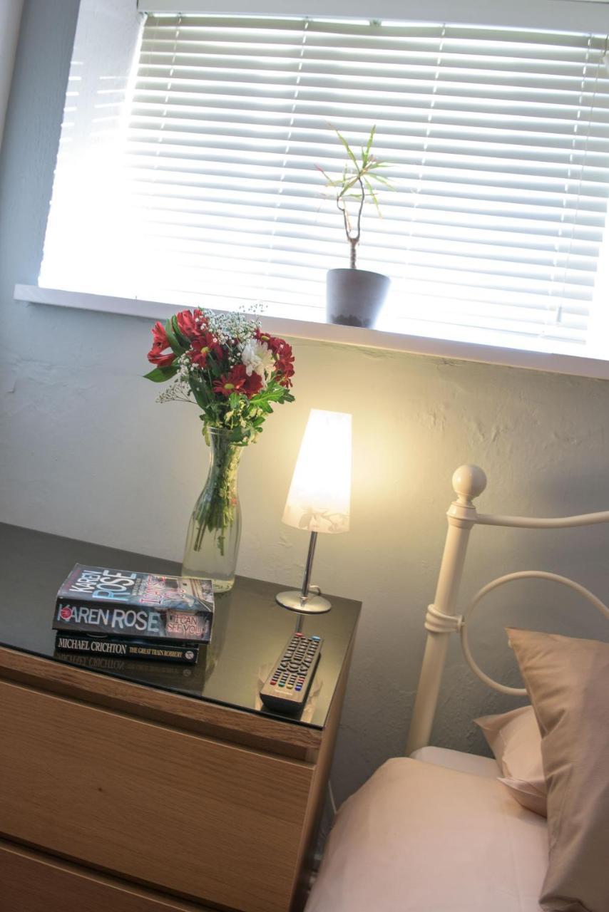 Leonardos Guest House Swansea Kültér fotó