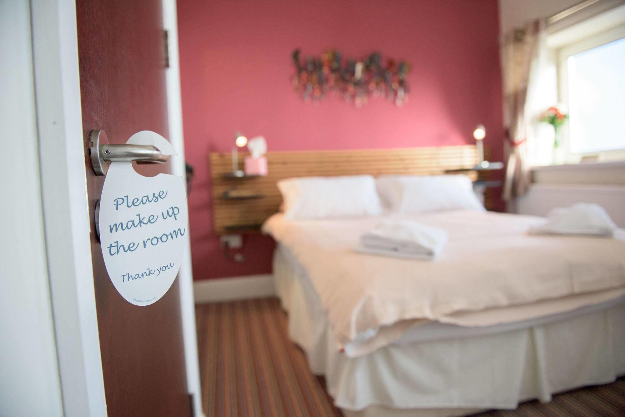 Leonardos Guest House Swansea Kültér fotó