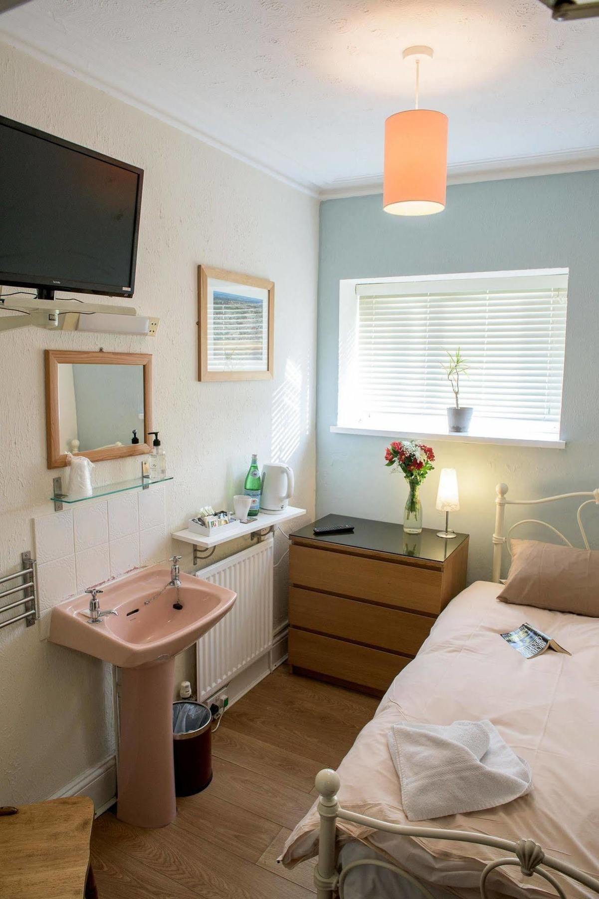 Leonardos Guest House Swansea Kültér fotó